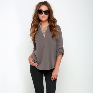 Lulu’s wayfarer wanderer slate roll tab tunic top
